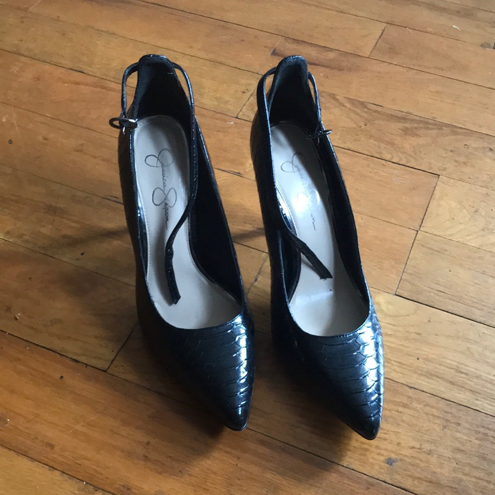 Black Jessica Simpson 4” Heels w/strap